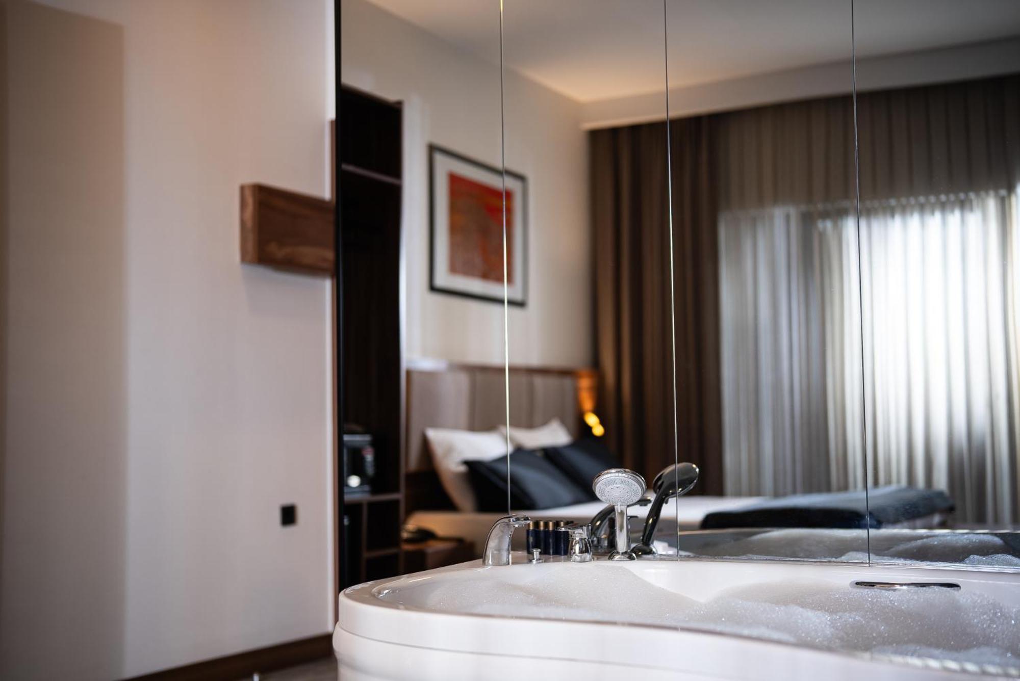 איסטמבול Mari Suites Hotel מראה חיצוני תמונה