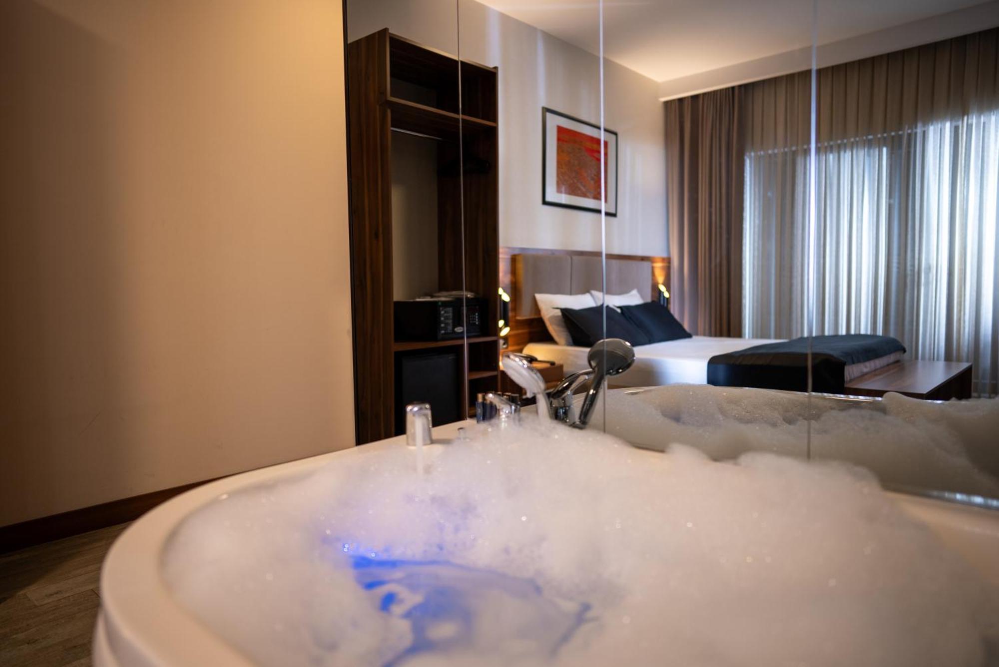 איסטמבול Mari Suites Hotel מראה חיצוני תמונה