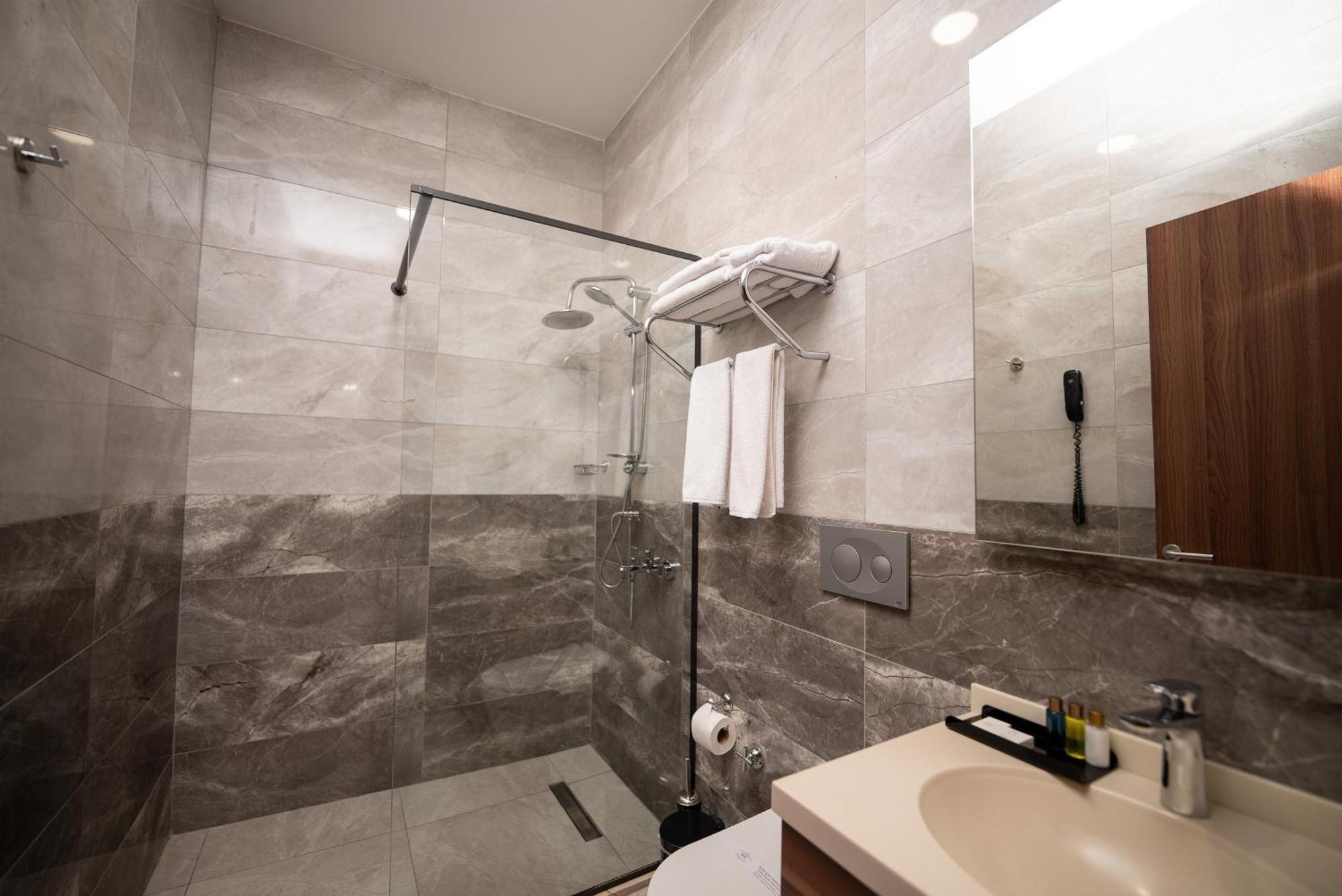 איסטמבול Mari Suites Hotel מראה חיצוני תמונה